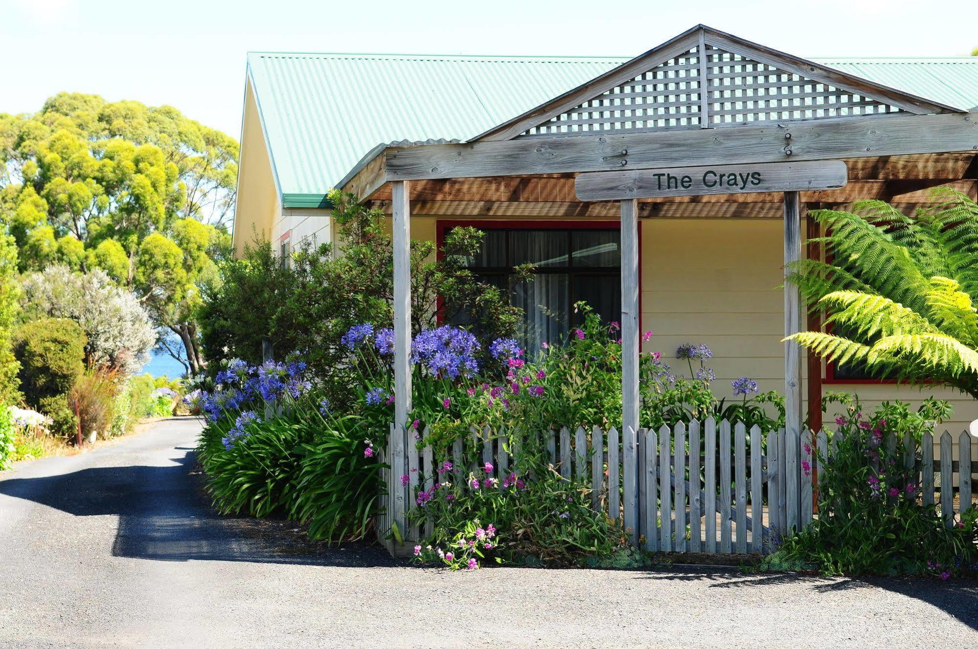 The Crays Accommodation Strahan Exterior photo