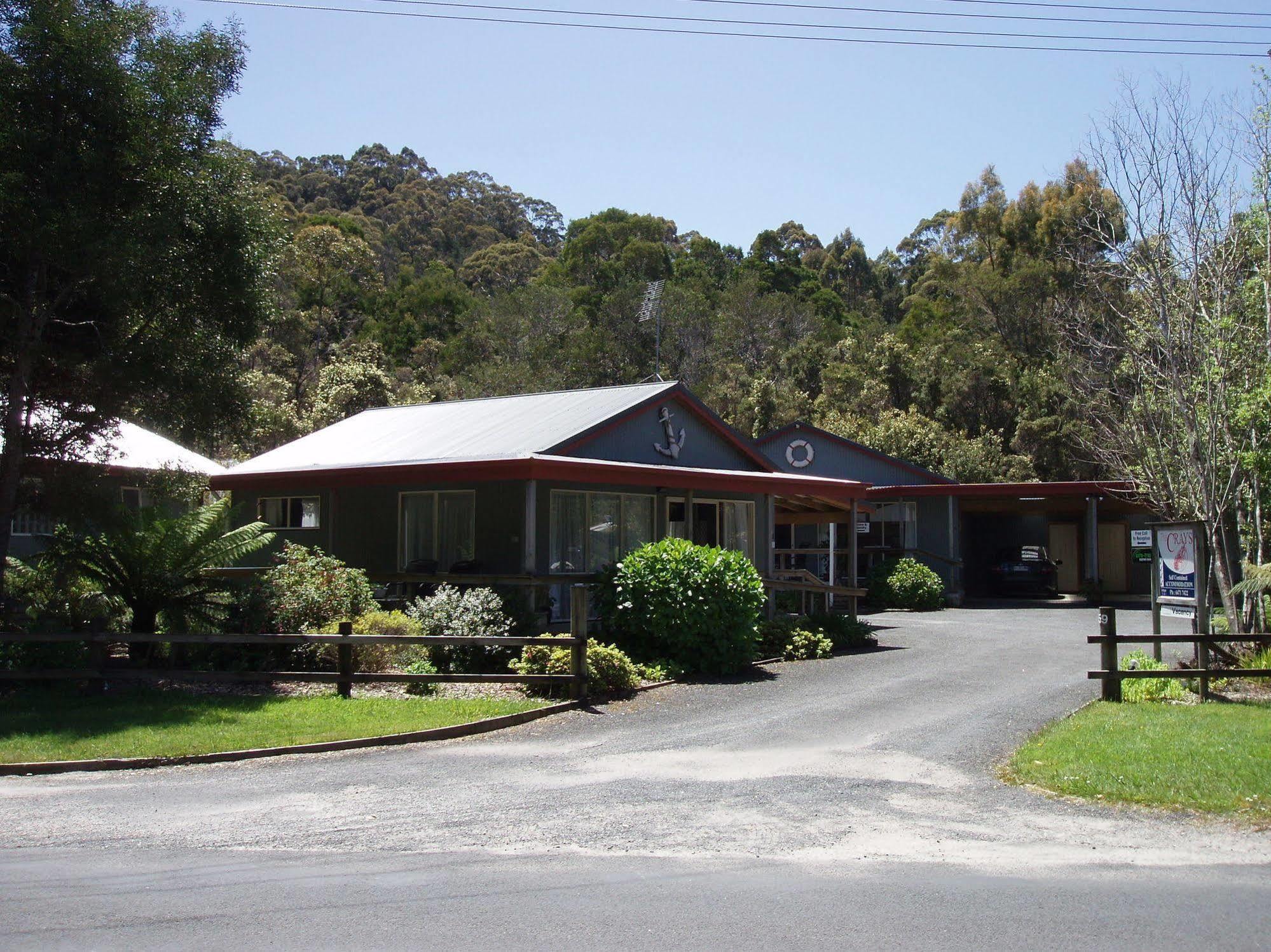 The Crays Accommodation Strahan Exterior photo